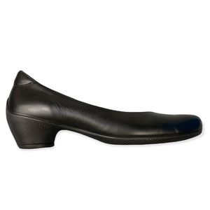 ecco sculptured leather comfort pump sz 38